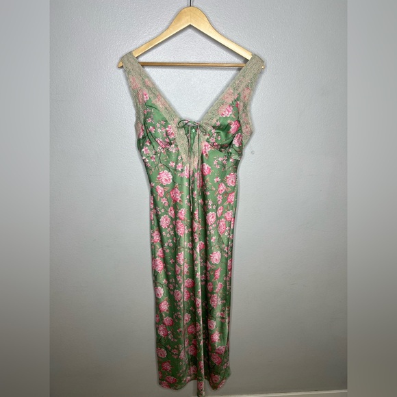 One Clothing Lace Trim Satin Slip Dress, Romantic Feminine Floral - Large - Picture 1 of 7